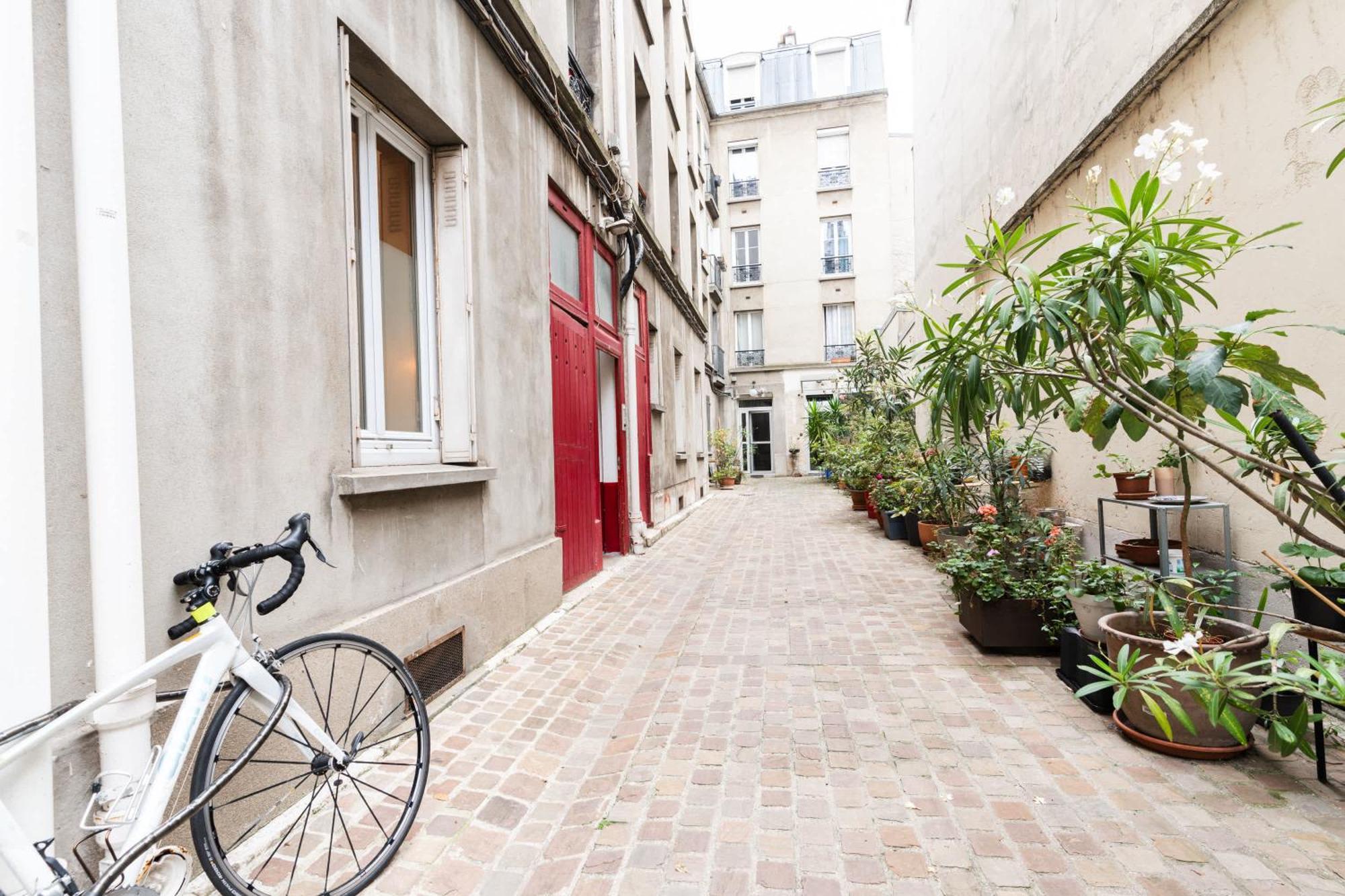 Loft 4 Bedroom Montmartre Pigalle Ac By Lcc Agency باريس المظهر الخارجي الصورة