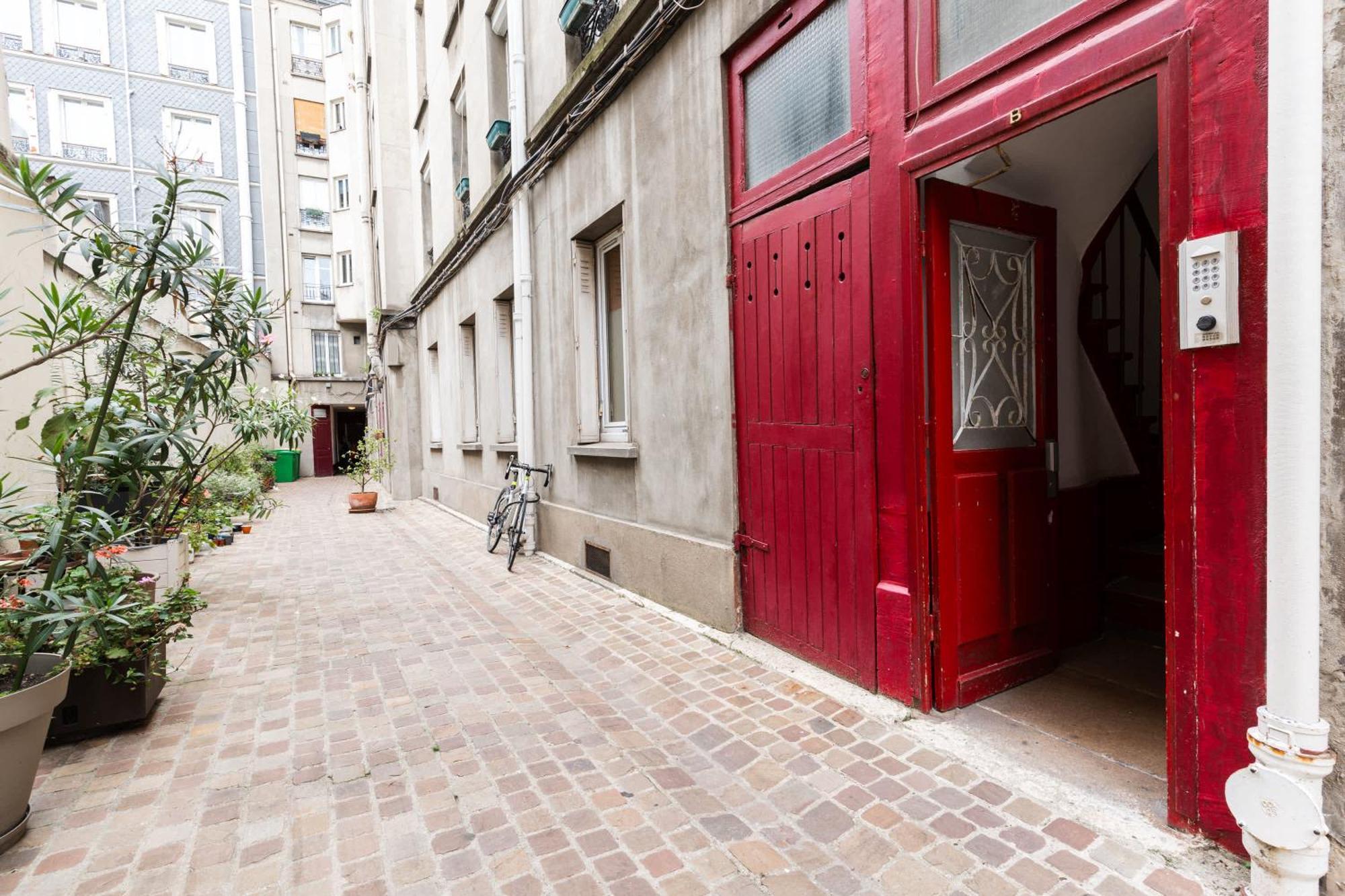 Loft 4 Bedroom Montmartre Pigalle Ac By Lcc Agency باريس المظهر الخارجي الصورة